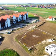 Działka na sprzedaż