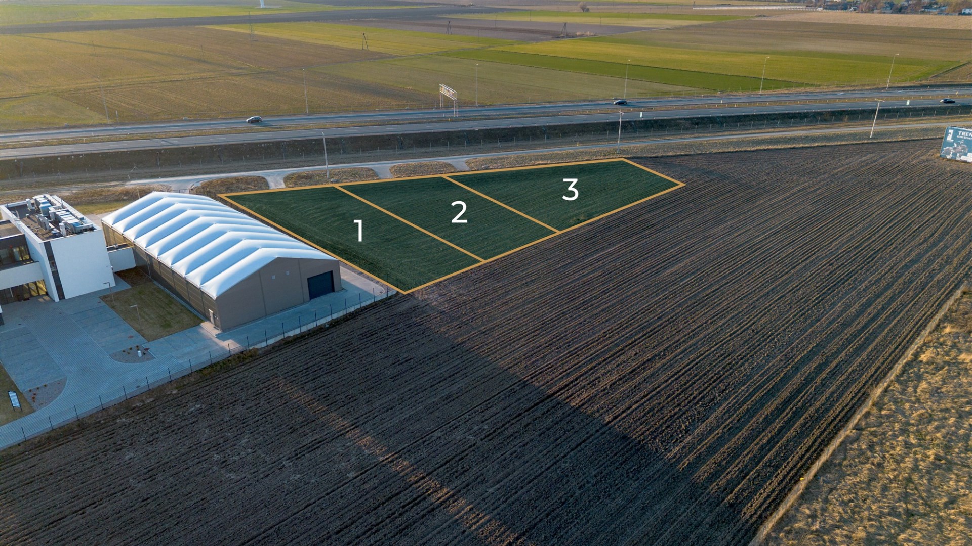 Działka na sprzedaż