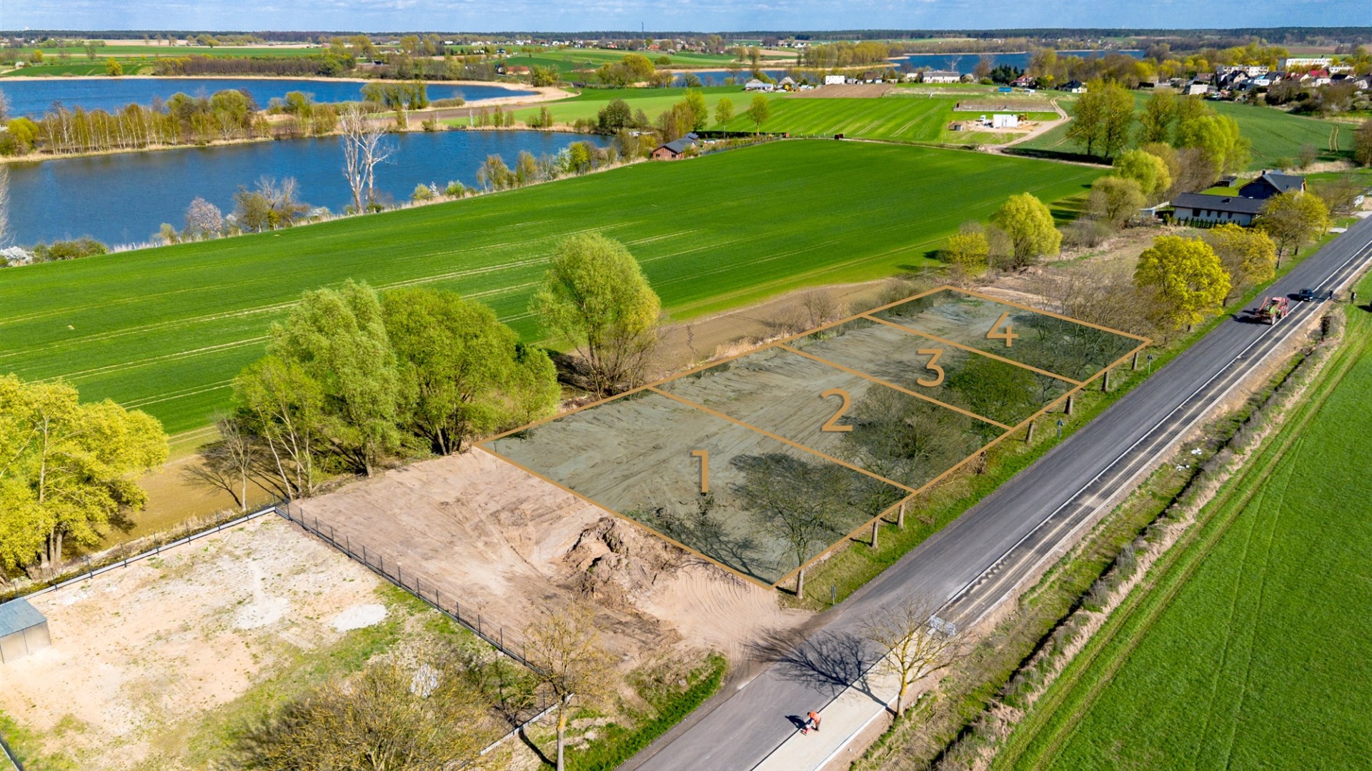 Działka na sprzedaż